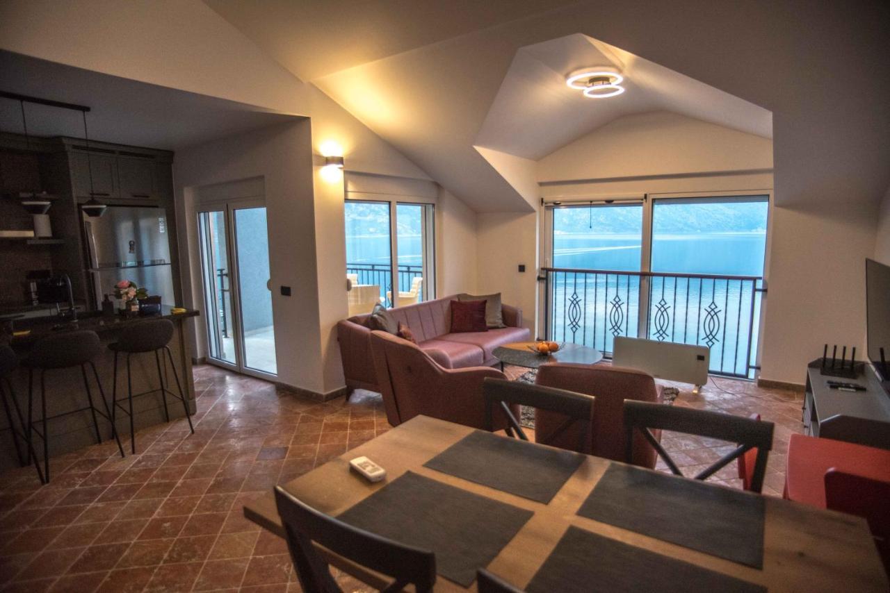 Modern Waterfront 3-Bed Apartment โดนาจ์ คอสแทนไนจ์กา ภายนอก รูปภาพ